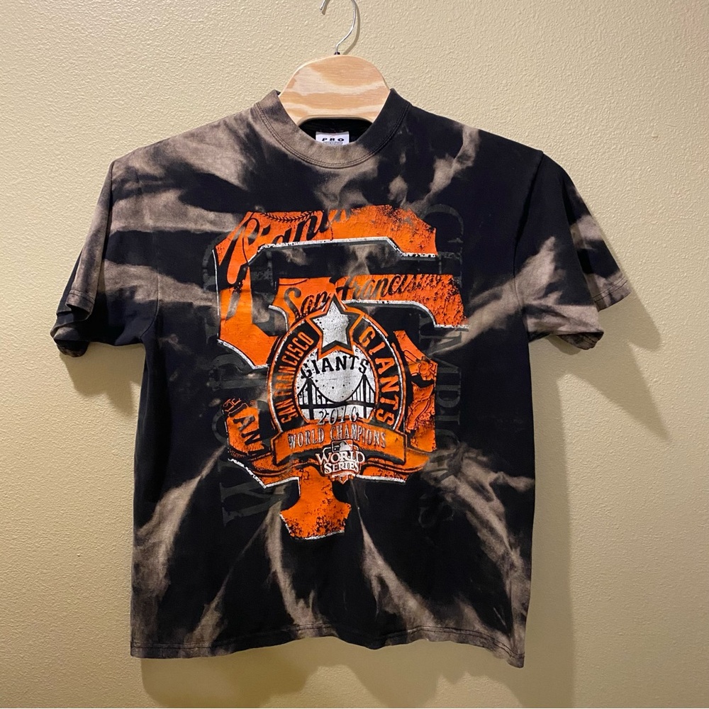 Men’s 2XL MLB SF San Francisco Giants 2010 World Champs Upcycled Bleached Shirt